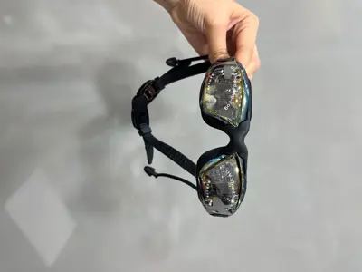 عینک شنا قاب قرمز speedo